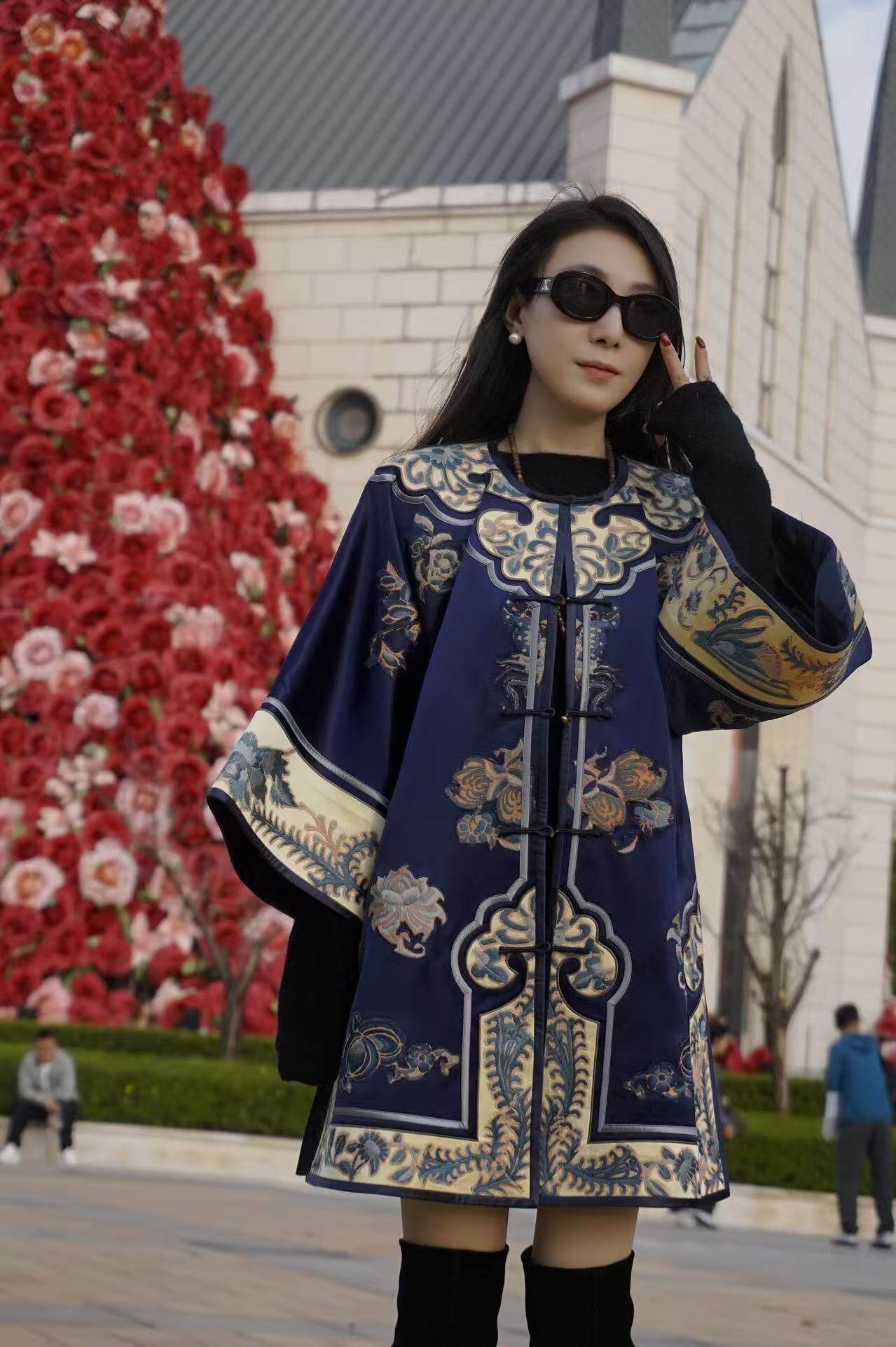 云饰图腾原创新中式国风女装 新款重工刺绣圆领对开百搭气质上衣