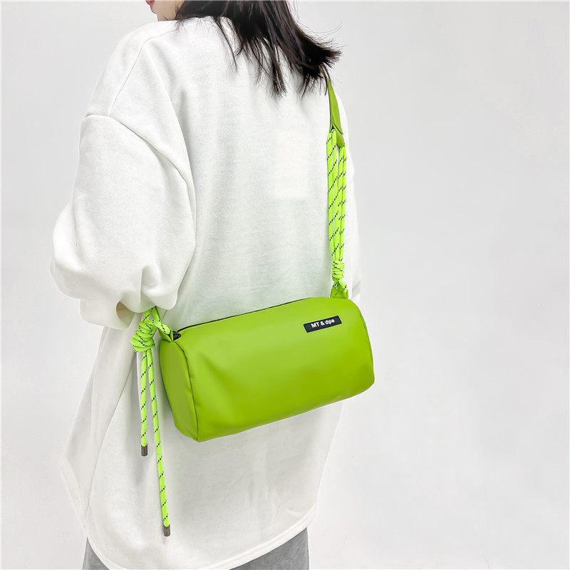 斜挎包女潮单肩包休闲百搭小挎包新款学生挎包个性洋气时尚小包包,箱包皮具/热销女包/男包,通用款女包,淘宝优惠券,粉丝福利购,淘宝优惠卷