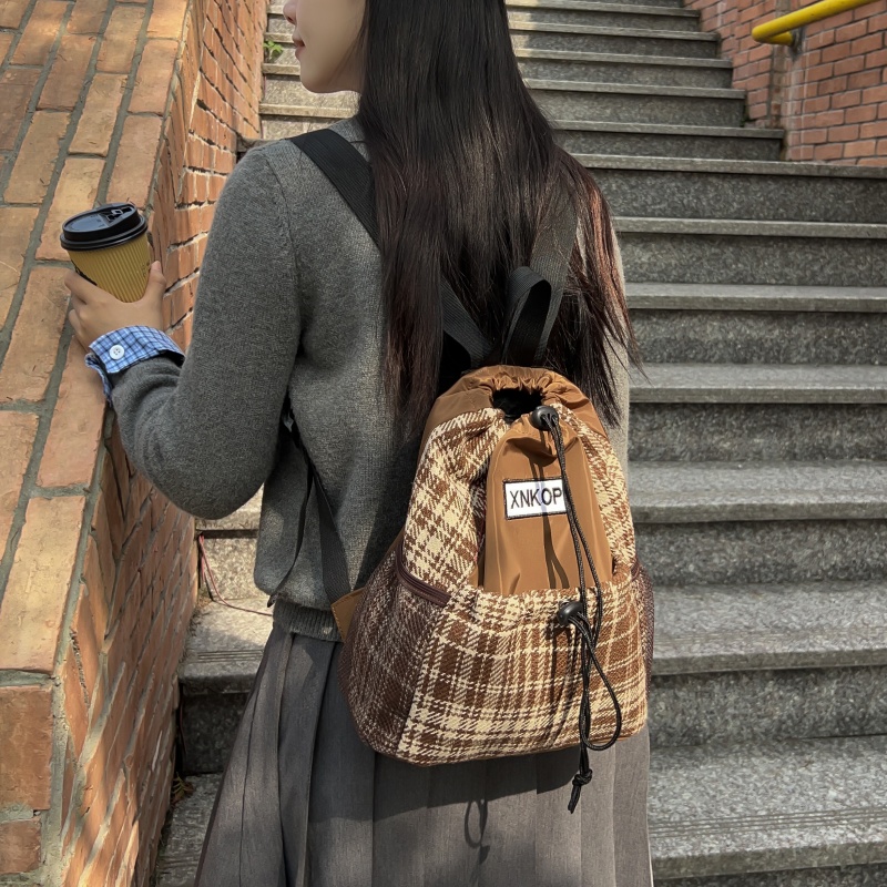 双肩包女2024新款潮流时尚百搭轻便小巧背包休闲轻量化高颜值布包