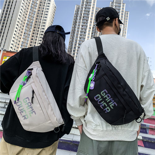 王一博同款工装斜跨包