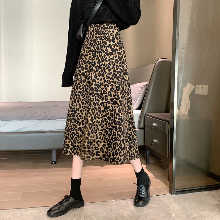 Real shot real price ~ autumn new Korean fashion versatile leopard print mid length skirt high waist student A-line skirt
