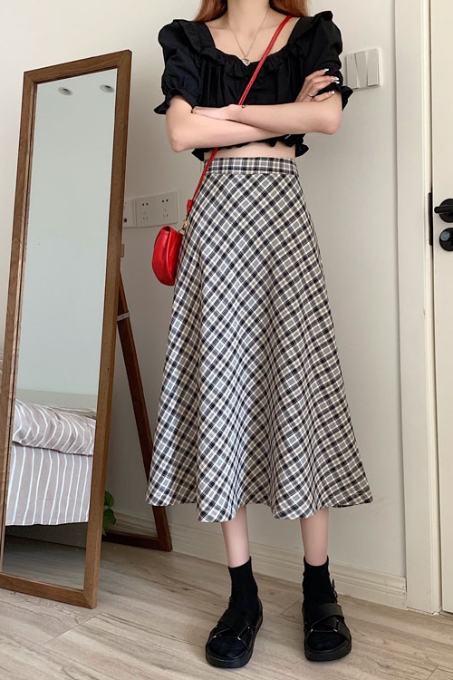 Real price: new plaid skirt in spring and summer of 2021