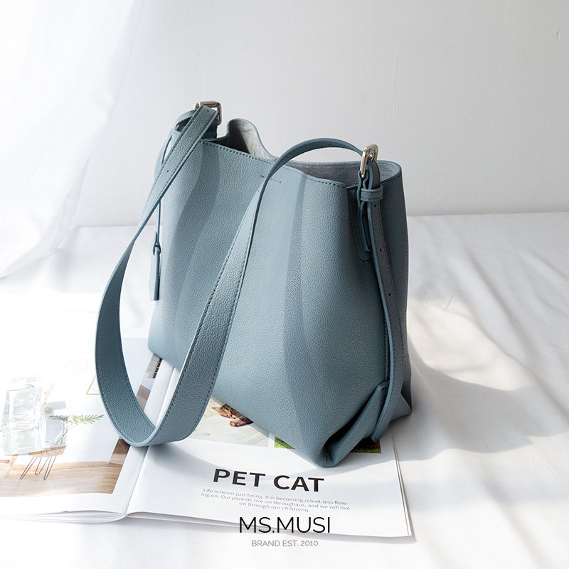 大容量小众设计包包2020新款潮时尚真皮单肩包斜挎包水桶包托特包