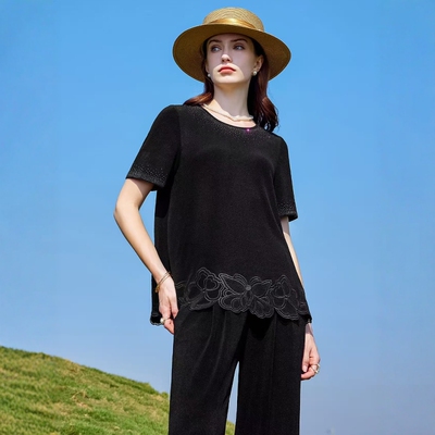 典云间中年妈妈夏装两件套上衣9分裤子洋气大码显瘦套装女2025新