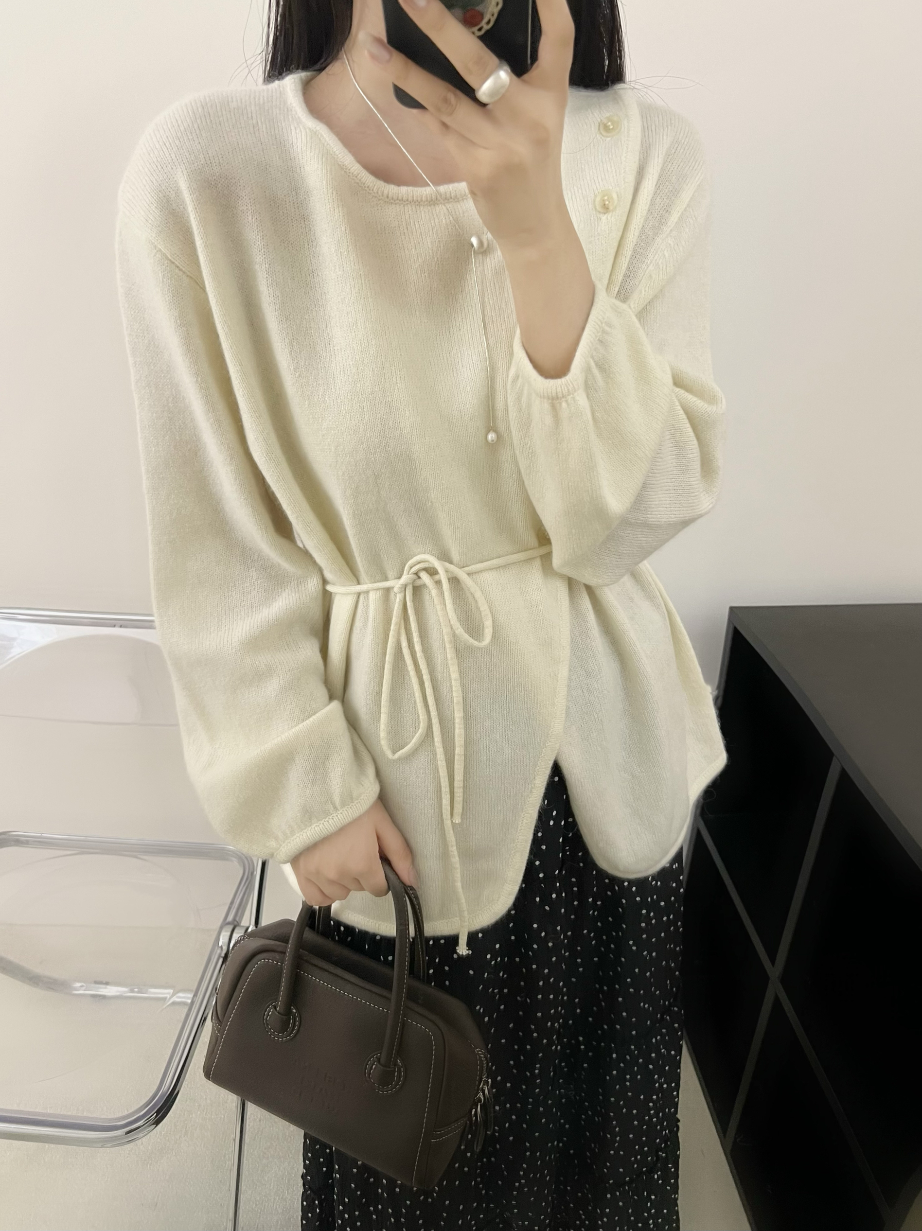 2025早秋新款羊毛圆领针织开衫女宽松显瘦毛衣外套上衣