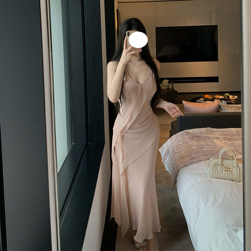 性感吊带深V领荷叶边礼服轻奢高端小众级气质晚宴会不规则连衣裙