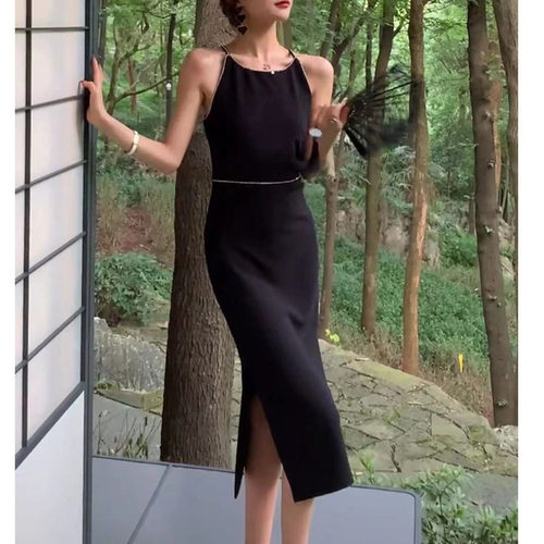 黑色吊带礼服女轻奢小众高端级感显瘦收腰包臀气质法式开叉连衣裙