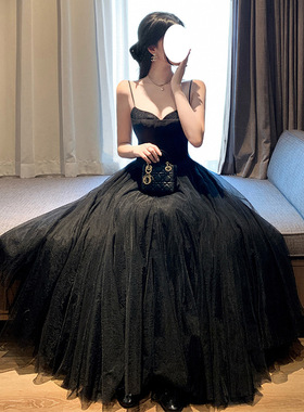 欧美性感吊带V领露肩背礼服轻奢高端小众级蓬蓬网纱不规则连衣裙