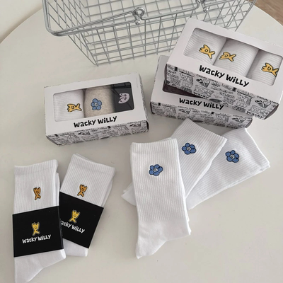 Wackywilly小飞人刺绣中筒袜子