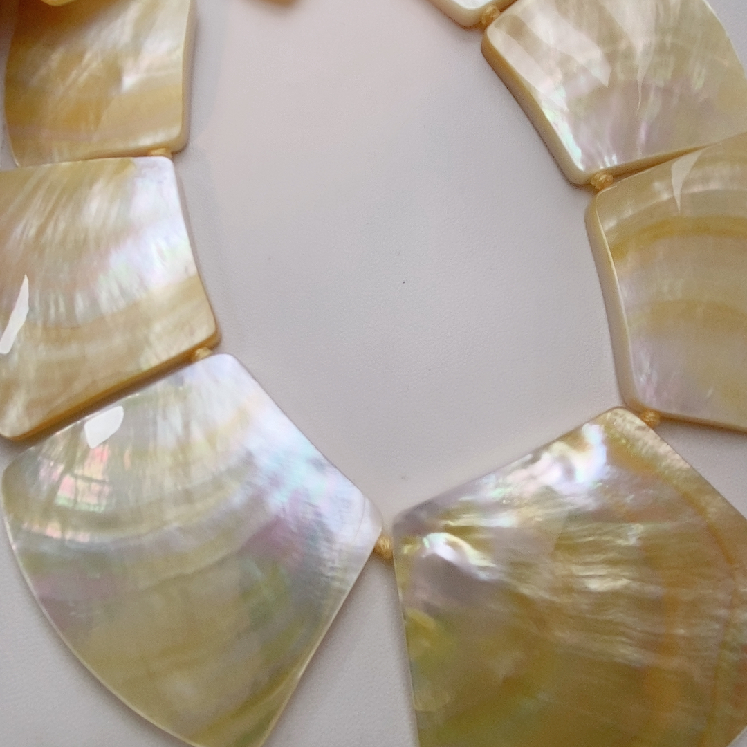 超大金碟贝毛衣链