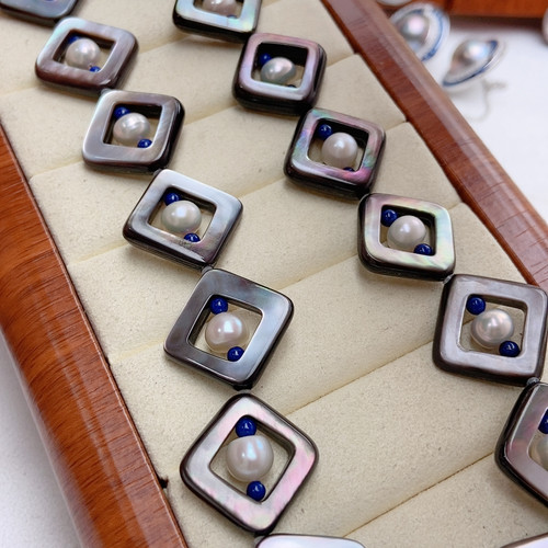 设计款，天然黑碟贝，珍珠，青金石项链