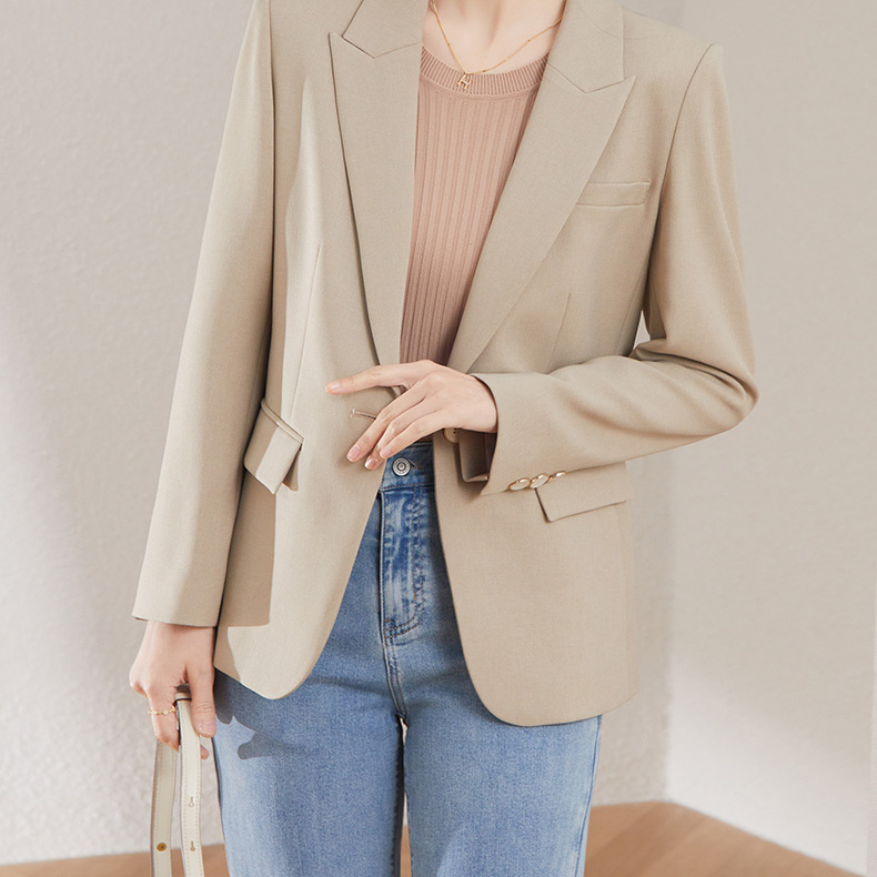 【一粒扣西服】娅丽达春秋季女士戗驳领休闲风西装外套黑色小西服