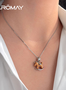 卡洛美星愿木马项链女木质小马吊坠生肖马轻奢气质百搭锁骨毛衣链