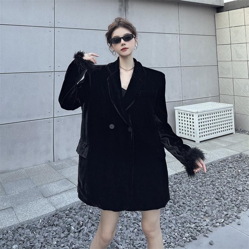 mapogo气质丝绒中长款西装外套女秋冬设计感袖口拼接毛毛休闲西服