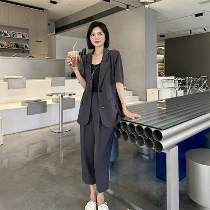 高端定制短袖西装胖妹妹大码女装薄款胖m200斤显瘦OL西服两件套装