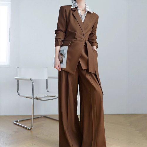 2025年初秋高档大码女装职业西装套装胖m200斤职业西服阔腿裤套装