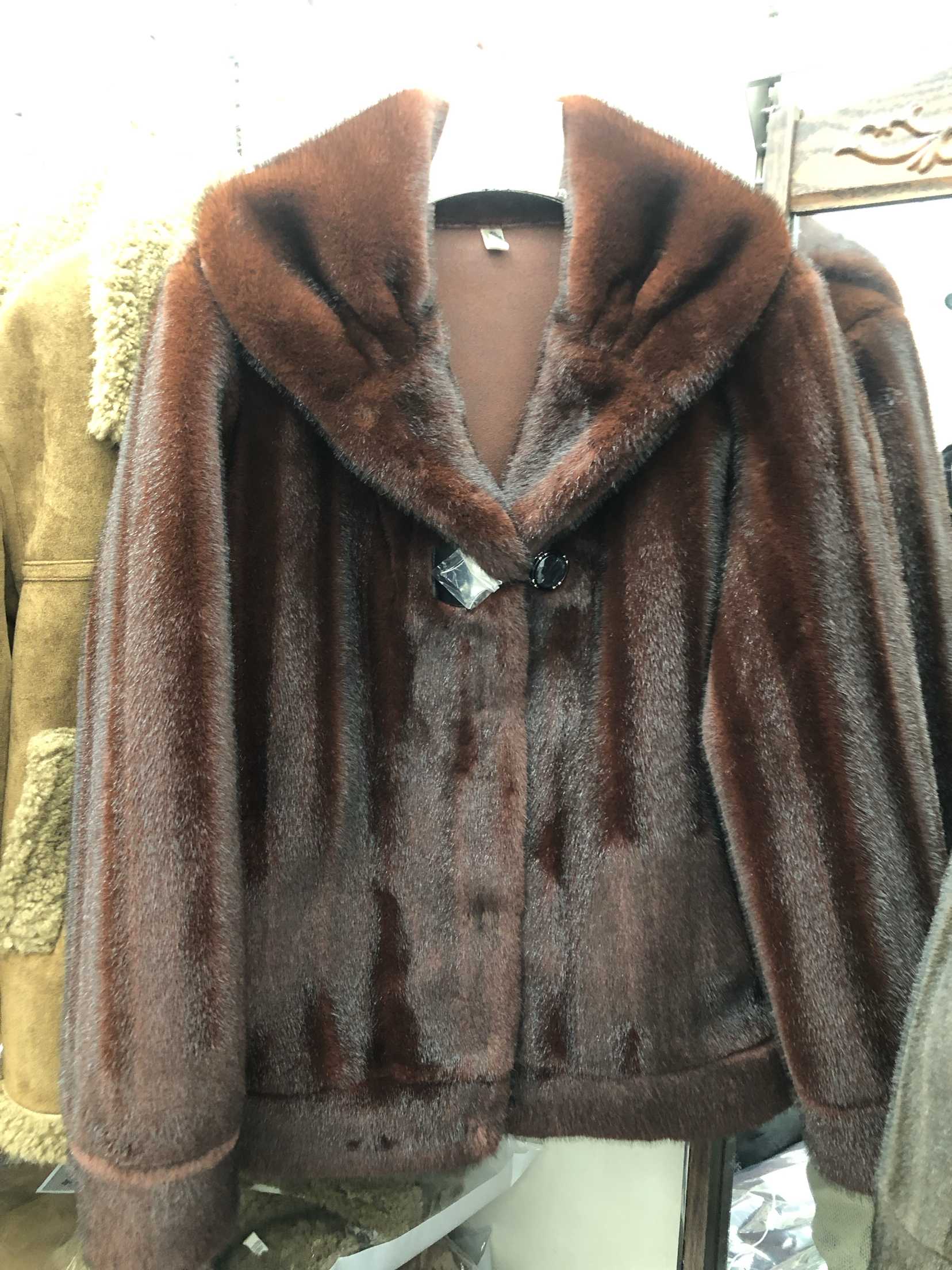 管氏玉马仿水貂皮草短款小个子妈妈上衣2025冬款皮毛一体环保外套