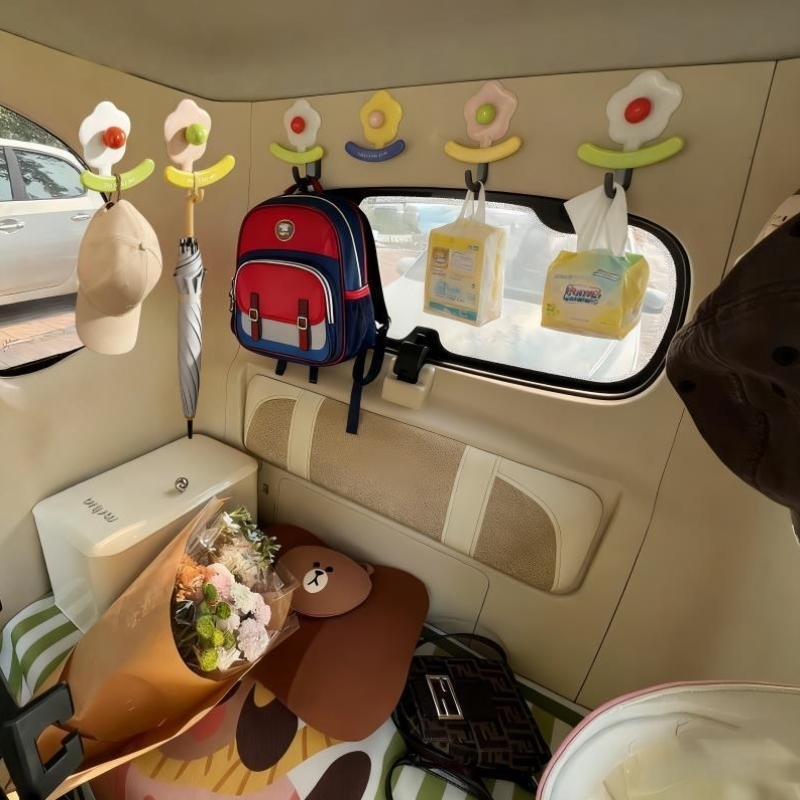 三轮车挂钩装饰用品电动三轮车装饰配件粘钩免打孔卡通收纳钥匙