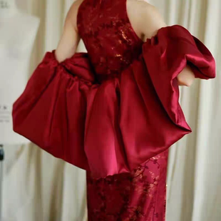 红色晚礼服婚纱配饰缎面披肩手袖硬网支撑夸张造型舞台表演披风