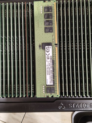 16G 1Rx4 PC4-3200AA-RE2-12 MTA18ASF2G72PDZ-3G2