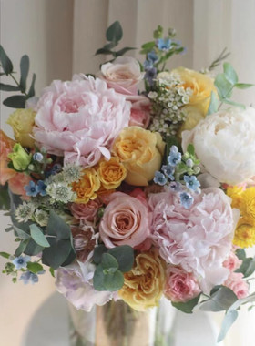 西岱岛 北京同城鲜花速递新款进口粉色芍药嘉兰混搭生日花束 黄橙