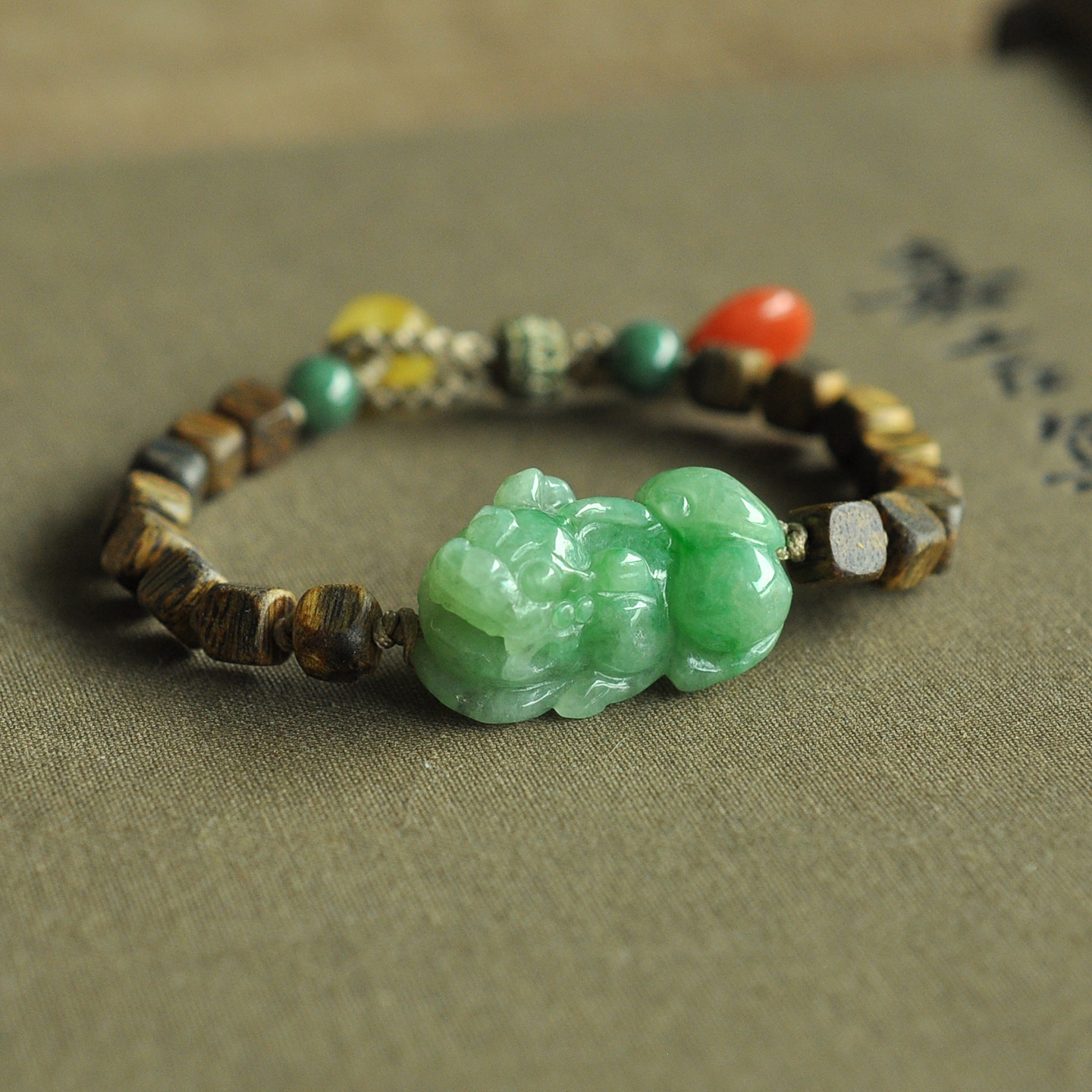 九太子满绿纯天然缅甸翡翠貔貔貅