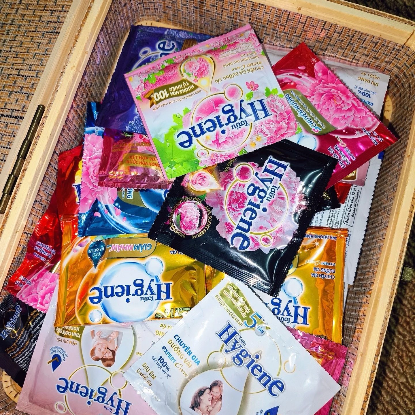 泰国喜净柔顺剂hygiene浓缩柔软衣物柔顺剂20ml留香便携装