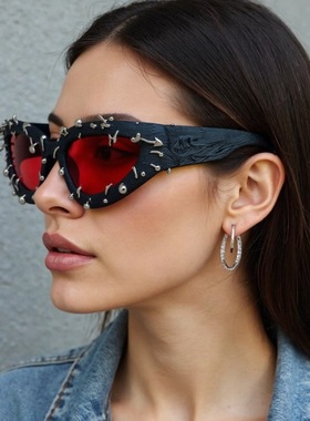 欧美街头朋克铆钉金属设计感太阳眼镜男女个性走秀凹造型夸张墨镜