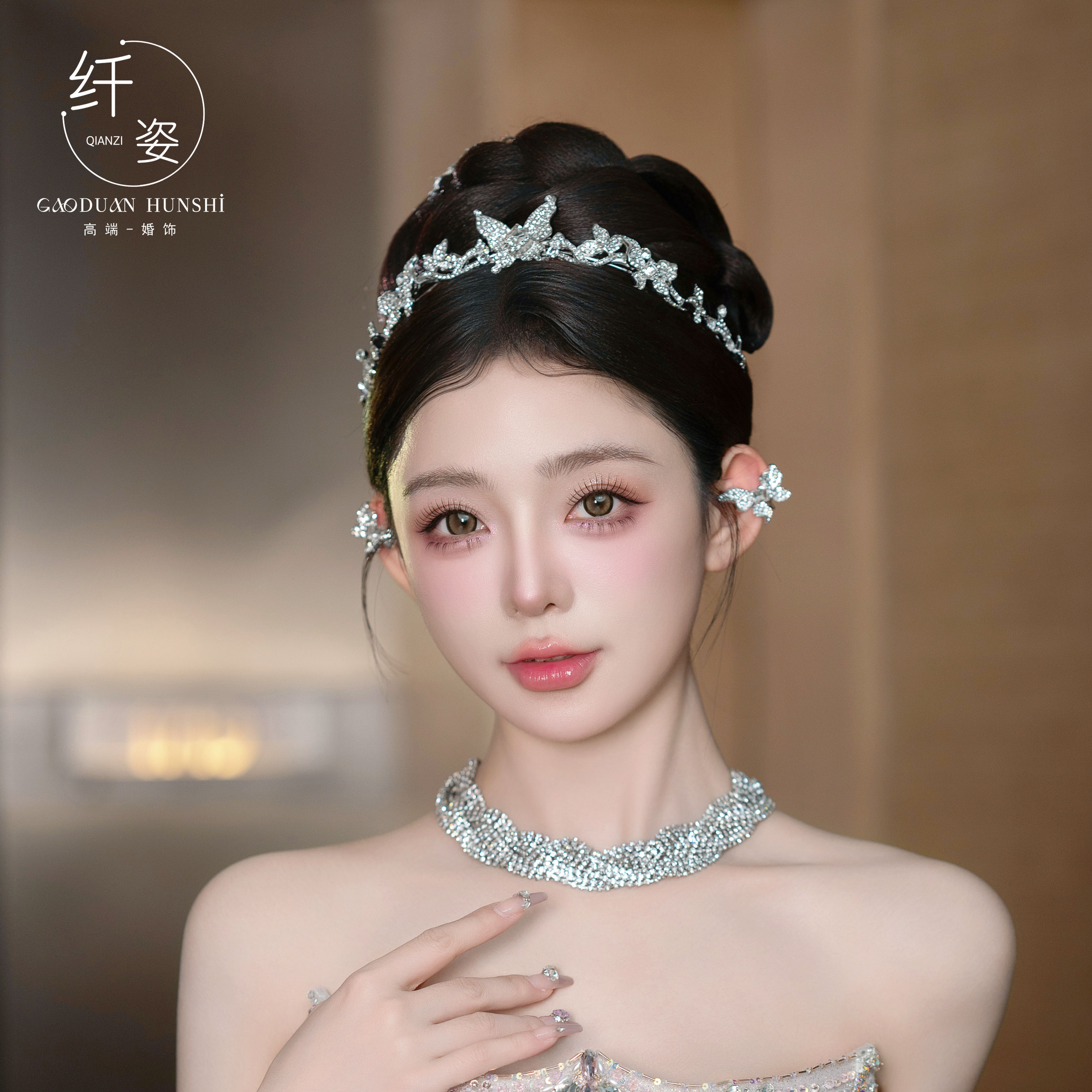 高级感精致蝴蝶皇冠新娘婚纱头饰