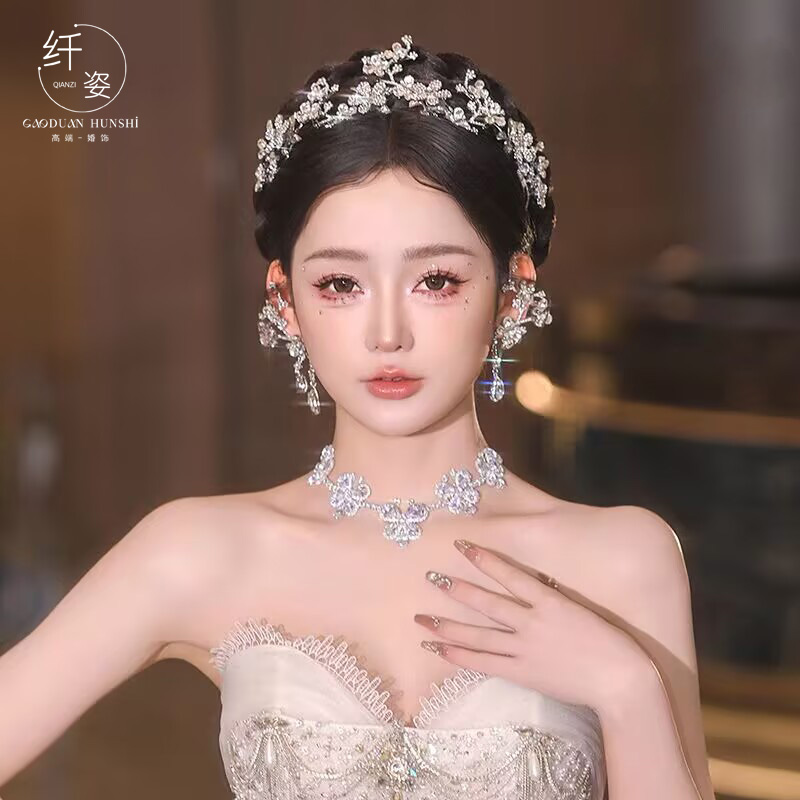 重工高级感新娘主婚纱花朵皇冠