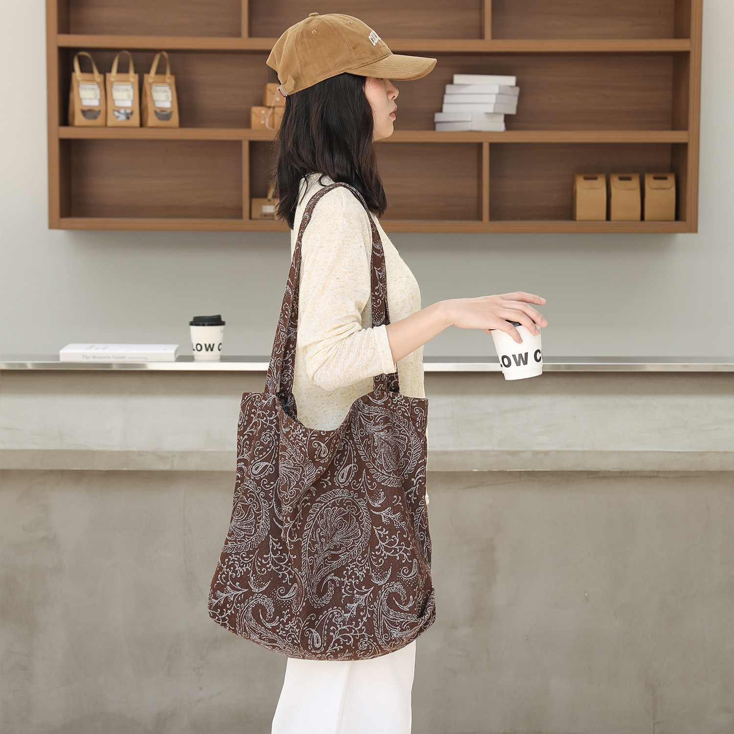 慵懒风大容量印花托特包女百搭腰果花帆布单肩包学生上课购物布袋