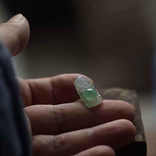 缅甸天然A货翡翠冰种飘花貔貅吊坠男女款玉石挂件项链玉坠