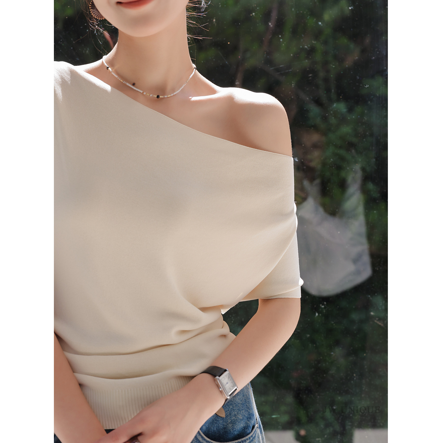JWUNIQUE荡领斜肩短袖纯色T恤女图片