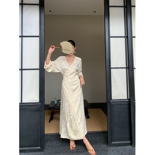 JWUNIQUE酒窝定制连衣裙新品