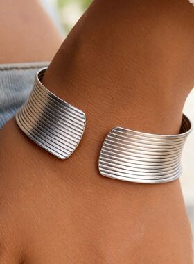 Simple Wide Edge Sriped Open Bracele for Women Men Punk Sain