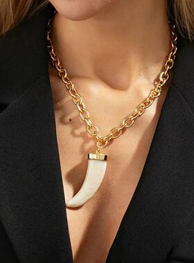 2026 New ndy Imiaion Of Cow Horns Acrylic Pendan Meal Neckla