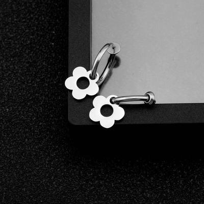 Sweet flower earrings with temperament earrings