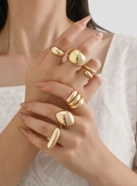 Gold Color Smooh Irregular Chunky Curved Rings Se for Women
