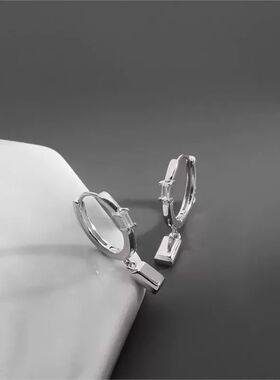 Geometric Ear Buckle for Men Trendy and Personalized Minimal