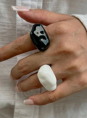 Ingemark Goth Vintage Resin Acrylic Irregular Finger Rings W
