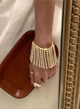Fashionable Design Pearl Tassel Bracelet Exaggerated Tempera