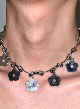 Punk Flower Pendan Necklace for Women Fashion Geomeric Meal