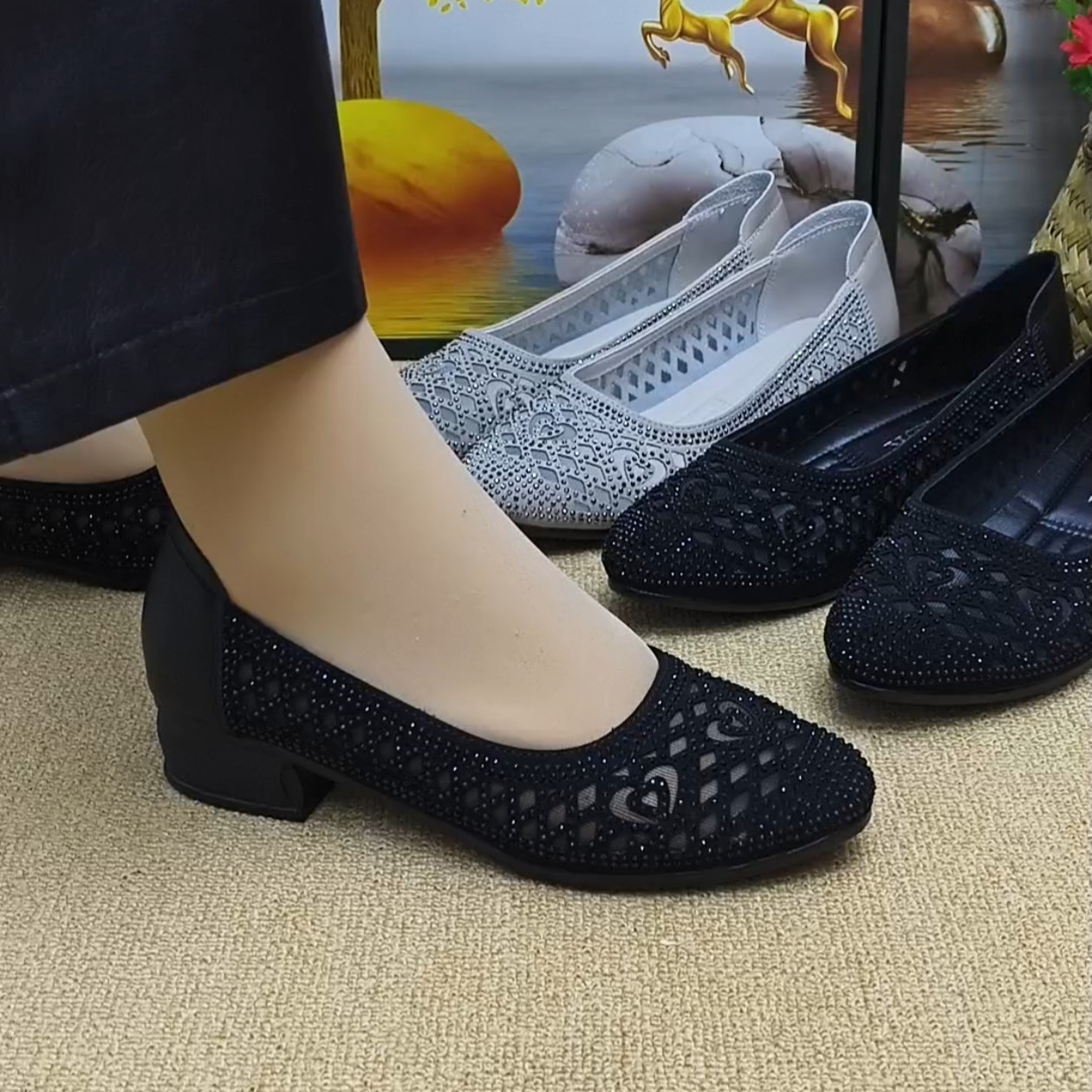 真软皮镂空女凉鞋2026春夏新款中年妈妈单鞋低跟浅口优雅广场舞鞋