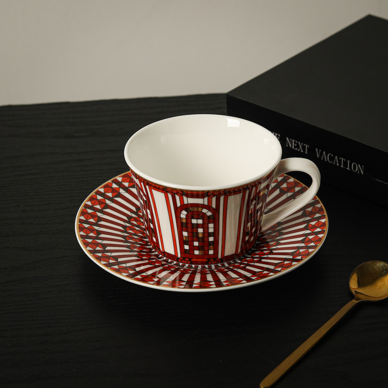 爱莉卡贝叶  巴卡莱特法式轻奢宫廷风骨瓷镀金咖啡杯,餐饮具,咖啡杯,淘宝优惠券,粉丝福利购,淘宝优惠卷