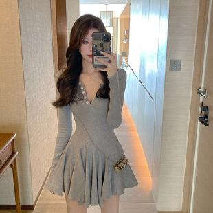 小个子收腰修身 2023年新款 蓬蓬裙子 连衣裙女春装 纯欲性感灰色长袖