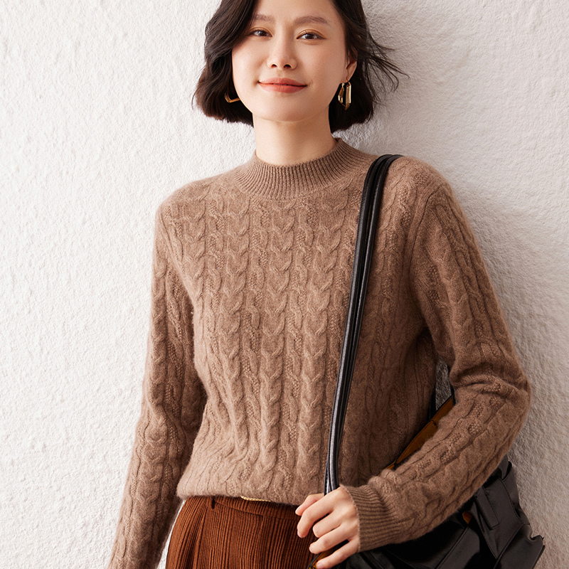 2024新款冬山羊绒衫女半高领纯色绞花纹理宽松针织打底保暖毛衣女