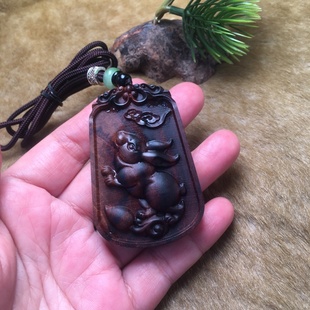 海南黄花梨木兔吊坠木质兔子挂件男女兔子钥匙扣生肖兔项链卯兔牌