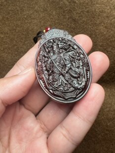 印度小叶紫檀木雕横刀关公关羽项链吊坠精雕关二爷佛牌护身车挂件