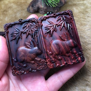 海南黄花梨木兔吊坠木质兔子挂件男女兔子钥匙扣生肖兔项链卯兔牌