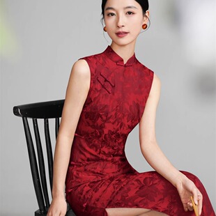 新中式中国风提花改良旗袍连衣裙女复古高级感立领年轻款红色长裙